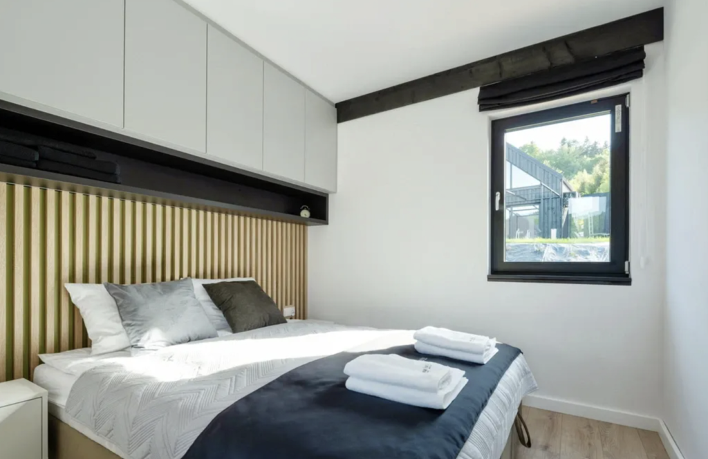 Antracyt w nowoczesnym domu – spójna estetyka z ofertą WIŚNIOWSKI