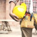 Hydroizolacja balkonu pod płytki – jak uszczelnić balkon bez skuwania płytek?