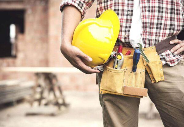 Hydroizolacja balkonu pod płytki – jak uszczelnić balkon bez skuwania płytek?