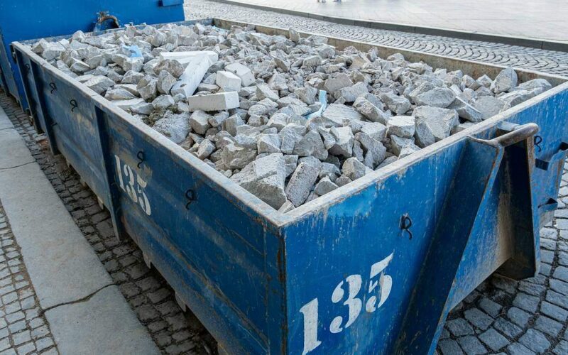 Najczęstsze problemy przy odbiorze gruzu – jak ich uniknąć?