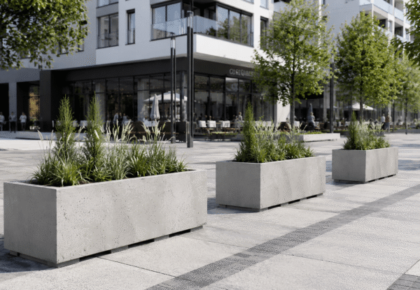 Nowoczesna mała architektura – jak donice miejskie i beton architektoniczny kształtują współczesne przestrzenie publiczne?
